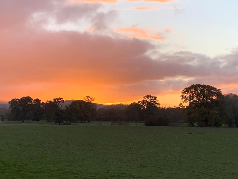 فيلا Mountain Views In The Heart Of Brecon Town المظهر الخارجي الصورة
