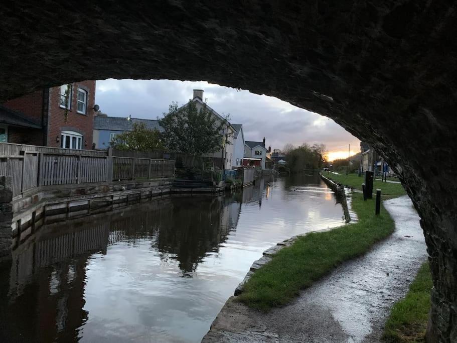 فيلا Mountain Views In The Heart Of Brecon Town المظهر الخارجي الصورة